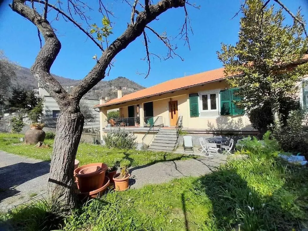 Quiet Villa, Wonderful Garden 10-Minute Walk From The Sea! Recco