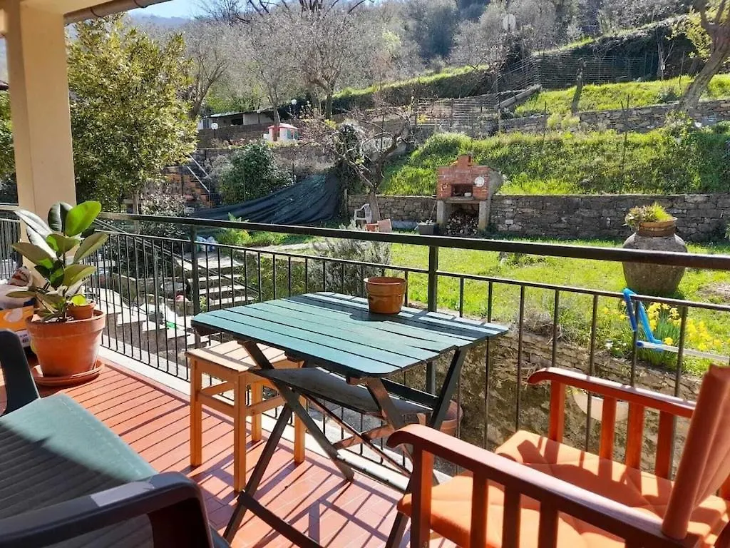 Apartment Quiet Villa, Wonderful Garden 10-Minute Walk From The Sea! Recco Italy