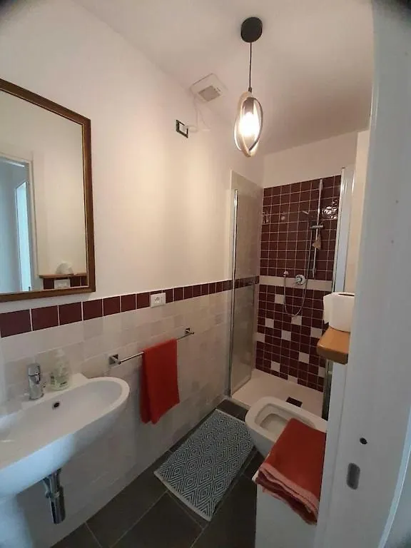 Quiet Villa, Wonderful Garden 10-Minute Walk From The Sea! Recco